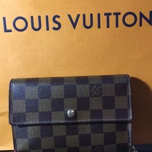 Meet your Posher, Mayay